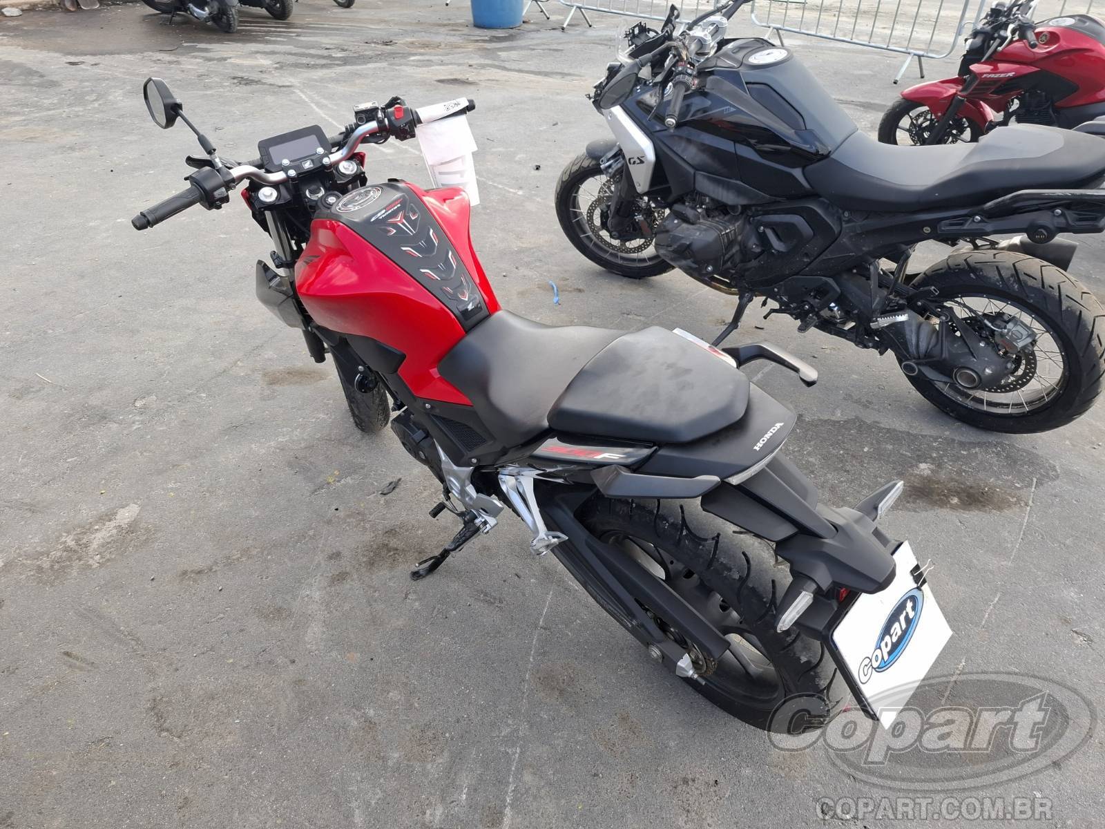Foto 3: 2024 HONDA CB 300F