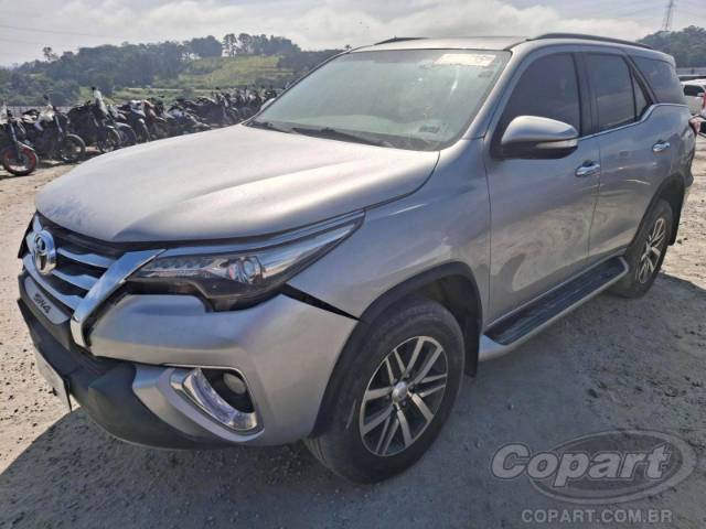2017 TOYOTA HILUX SW4 
