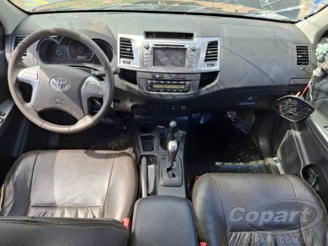 2015 TOYOTA HILUX CD 