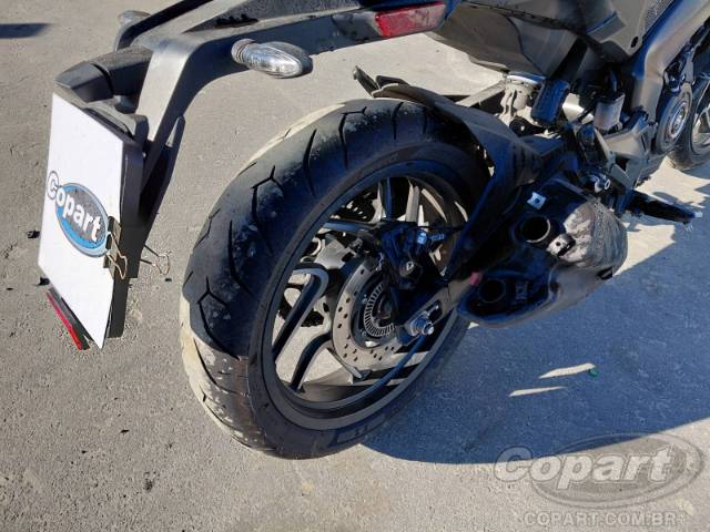 2025 BAJAJ DOMINAR 