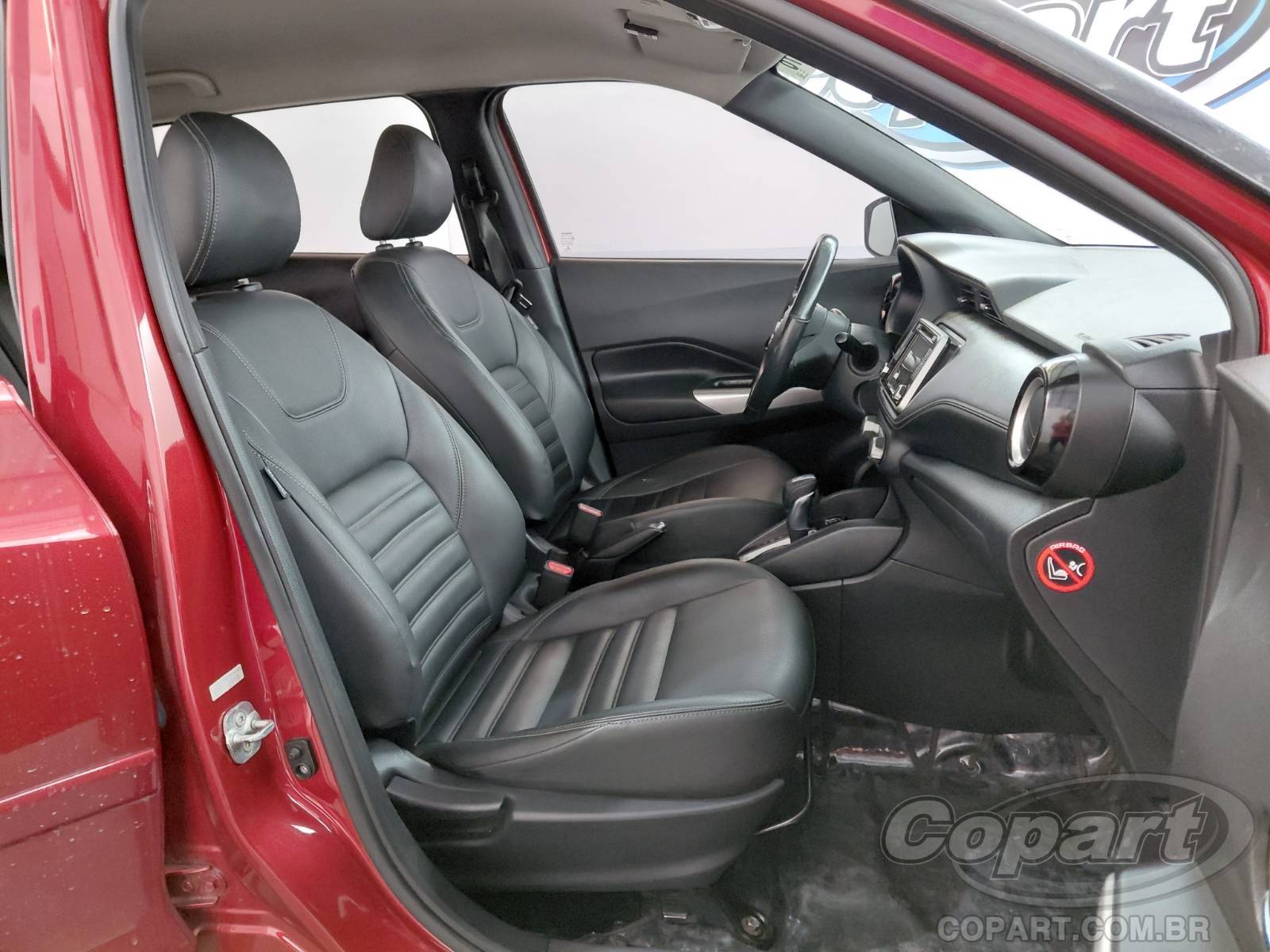 2020 NISSAN KICKS — foto 5 de 10