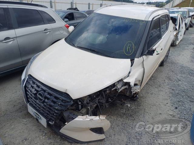 2024 NISSAN KICKS 