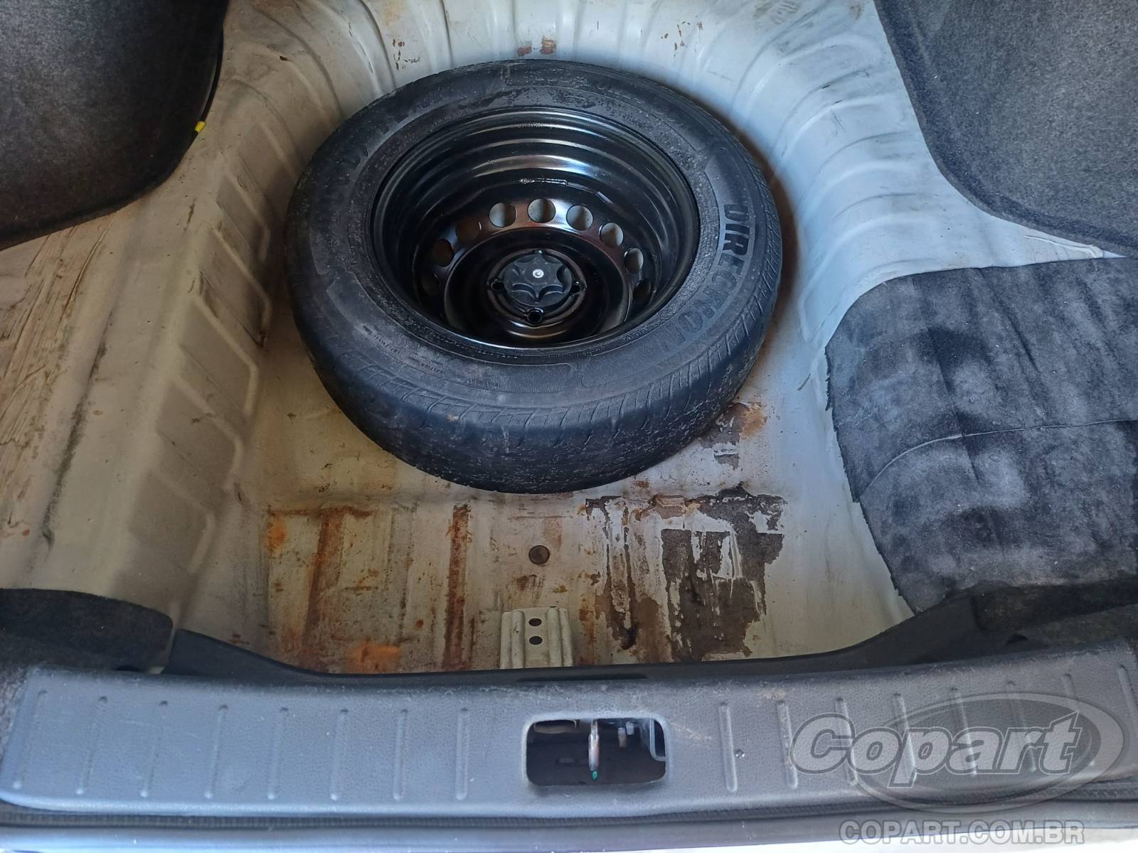 Foto 10 de 10: 2019 NISSAN VERSA