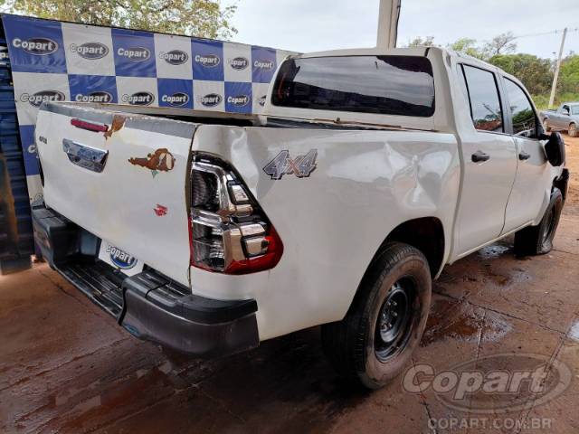 2021 TOYOTA HILUX CD 