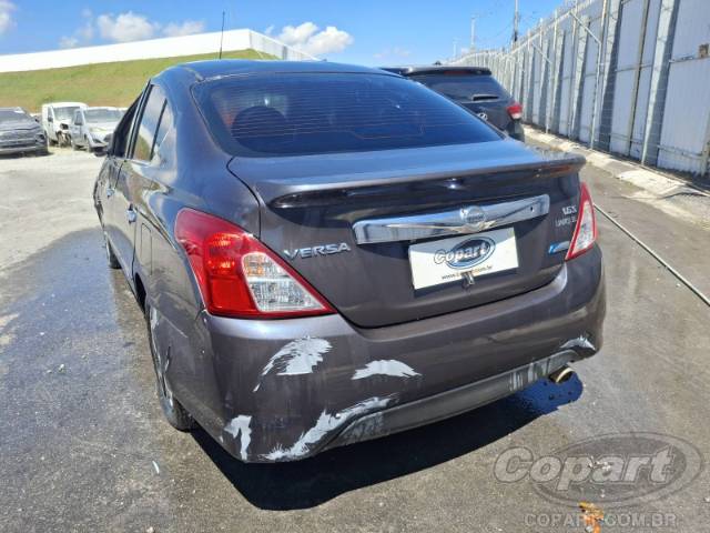 2017 NISSAN VERSA 