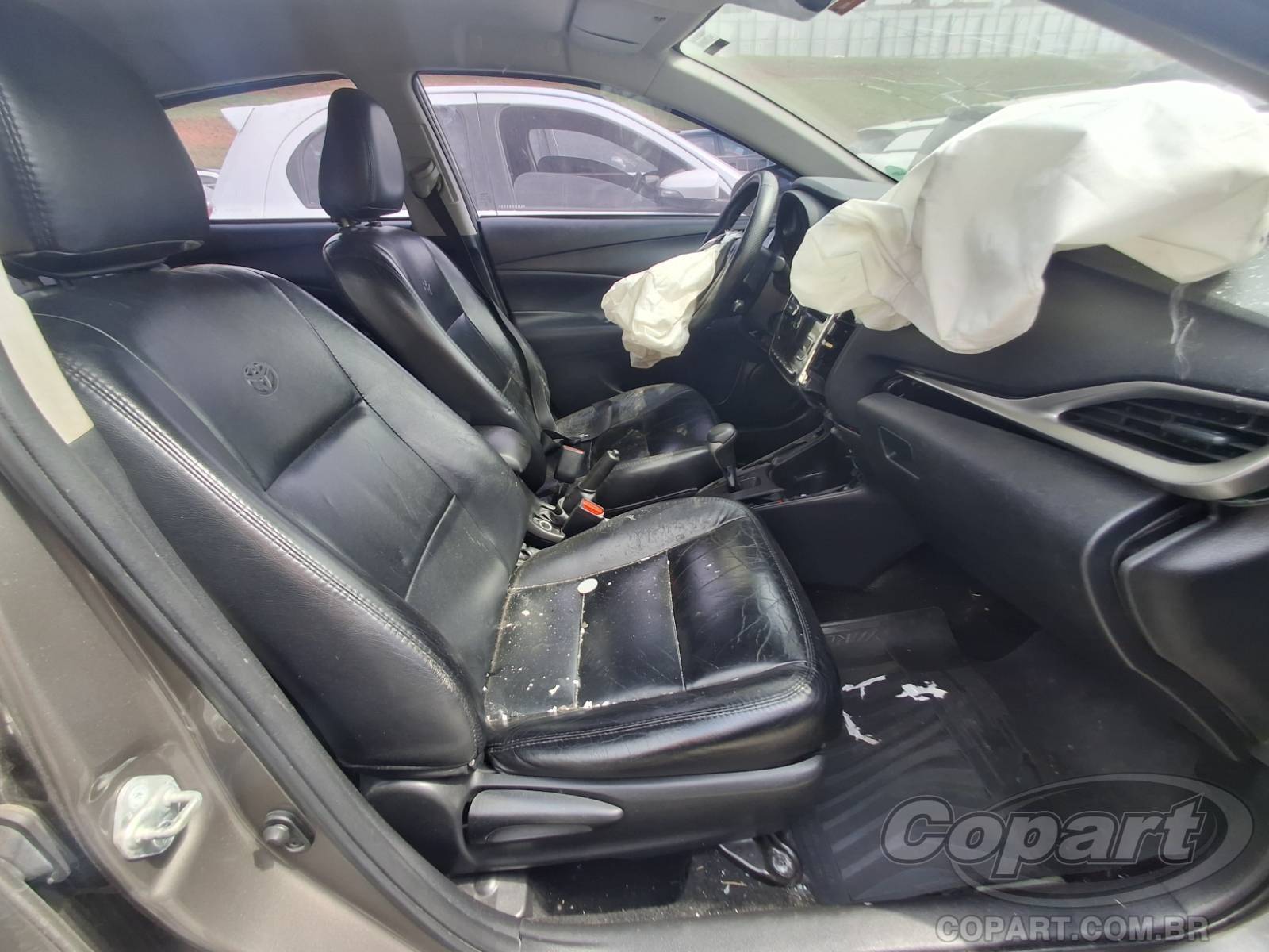 Foto 5: 2020 TOYOTA YARIS SEDA
