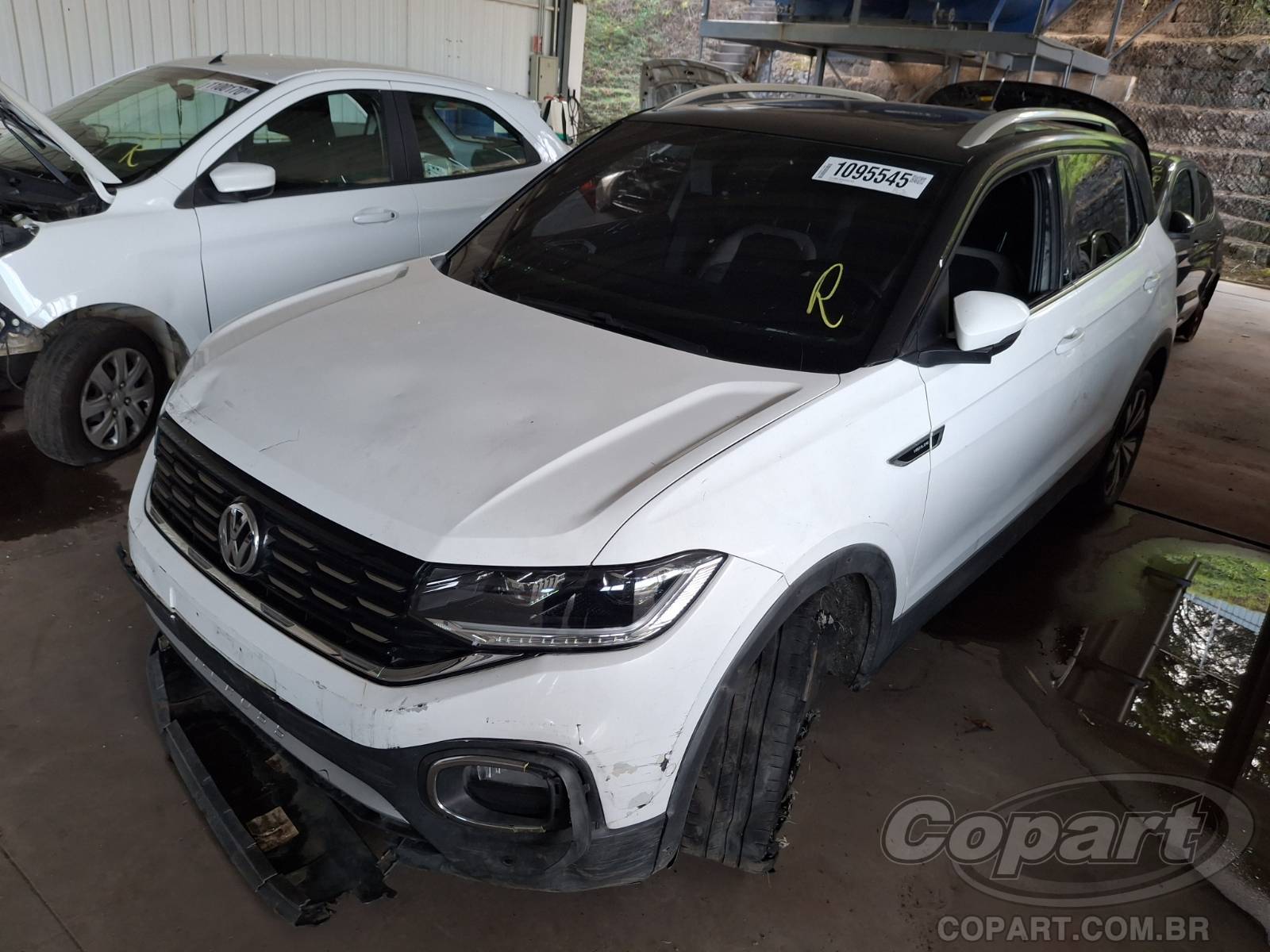 Foto 2: 2021 VOLKSWAGEN T-CROSS