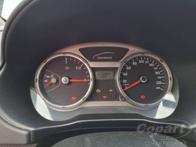 2011 VOLKSWAGEN VOYAGE 