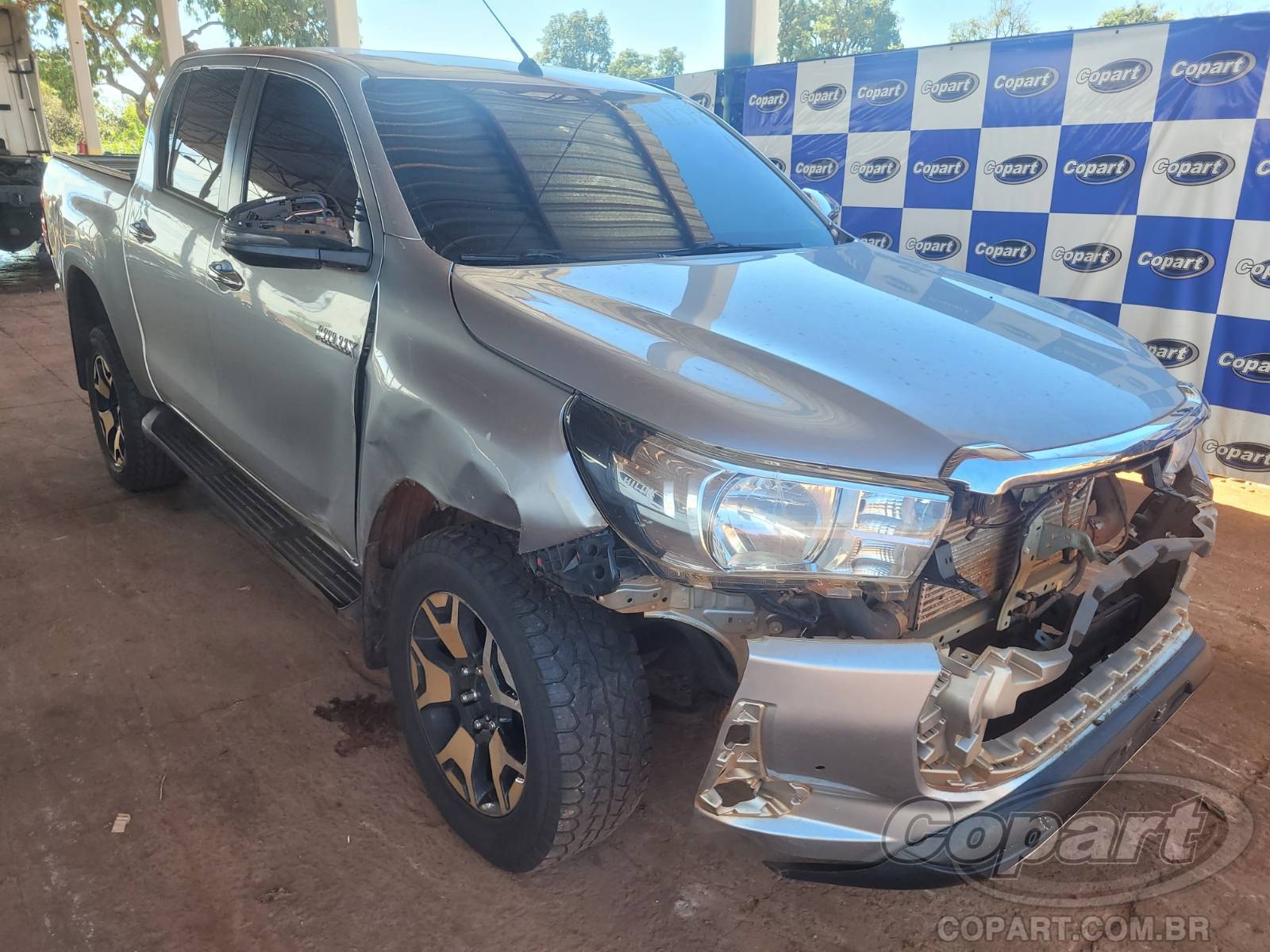 Veículo Toyota Hilux Toyota Hilux CD SRV 2.8 D-4D Turbo 2024 2024 em leilão
