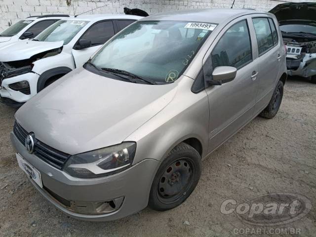 2011 VOLKSWAGEN FOX 