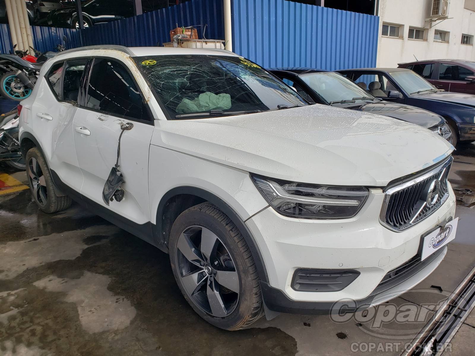 Veículo Volvo XC40 Volvo XC40 T5 Momentum AWD 2.0 Drive-E Turbo 2020 Médio Dano 2020 em leilão