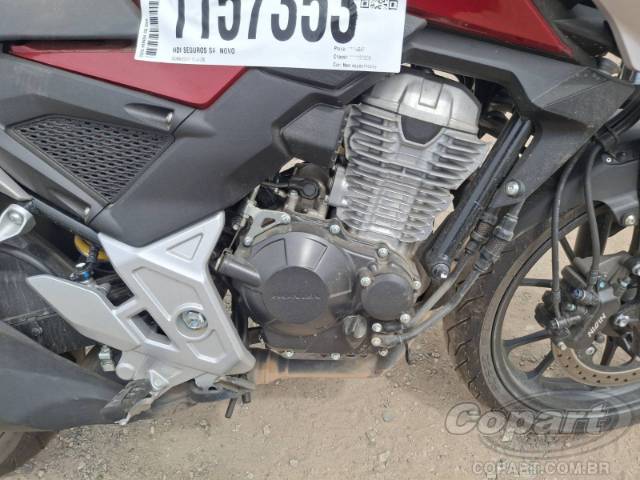 2026 HONDA CB 300F 