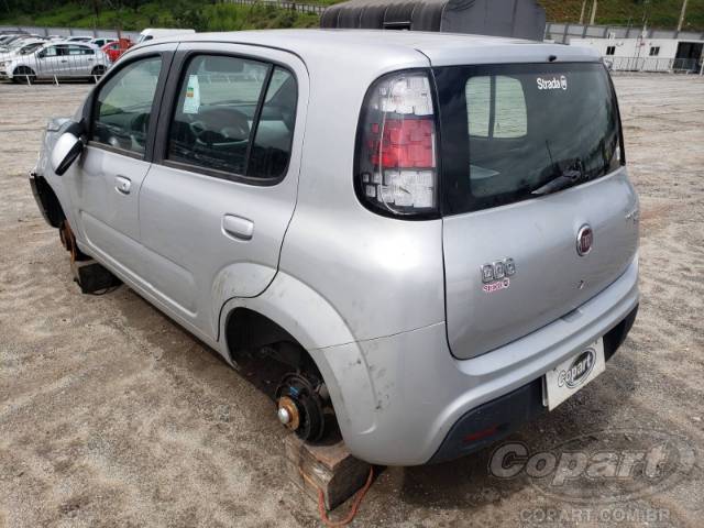 2015 FIAT UNO 