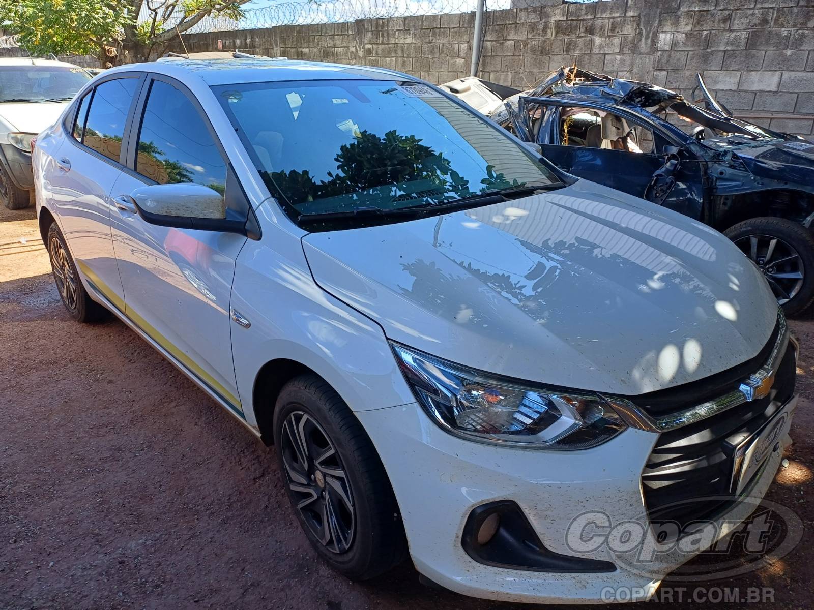 Chevrolet Onix Plus LT 1.0 12V Ecotec Turbo 2024 Colisão Pequena Monta