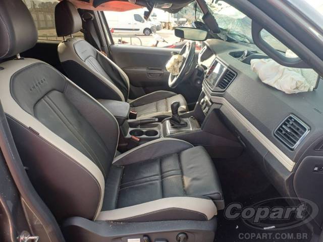 2025 VOLKSWAGEN AMAROK 