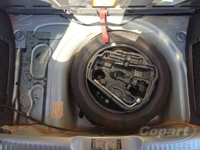 2012 VOLKSWAGEN FOX 