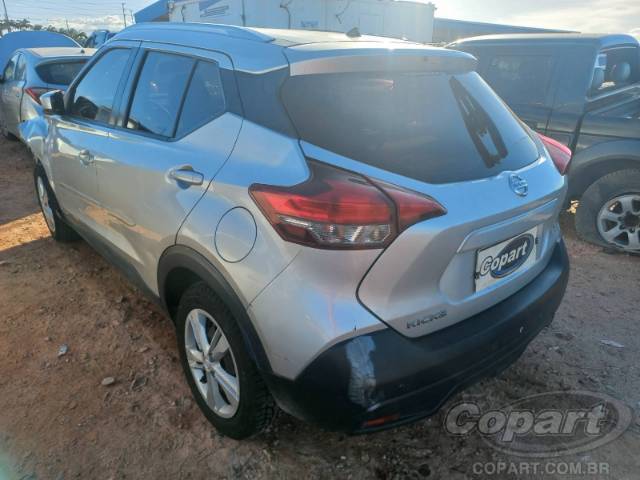 2019 NISSAN KICKS 