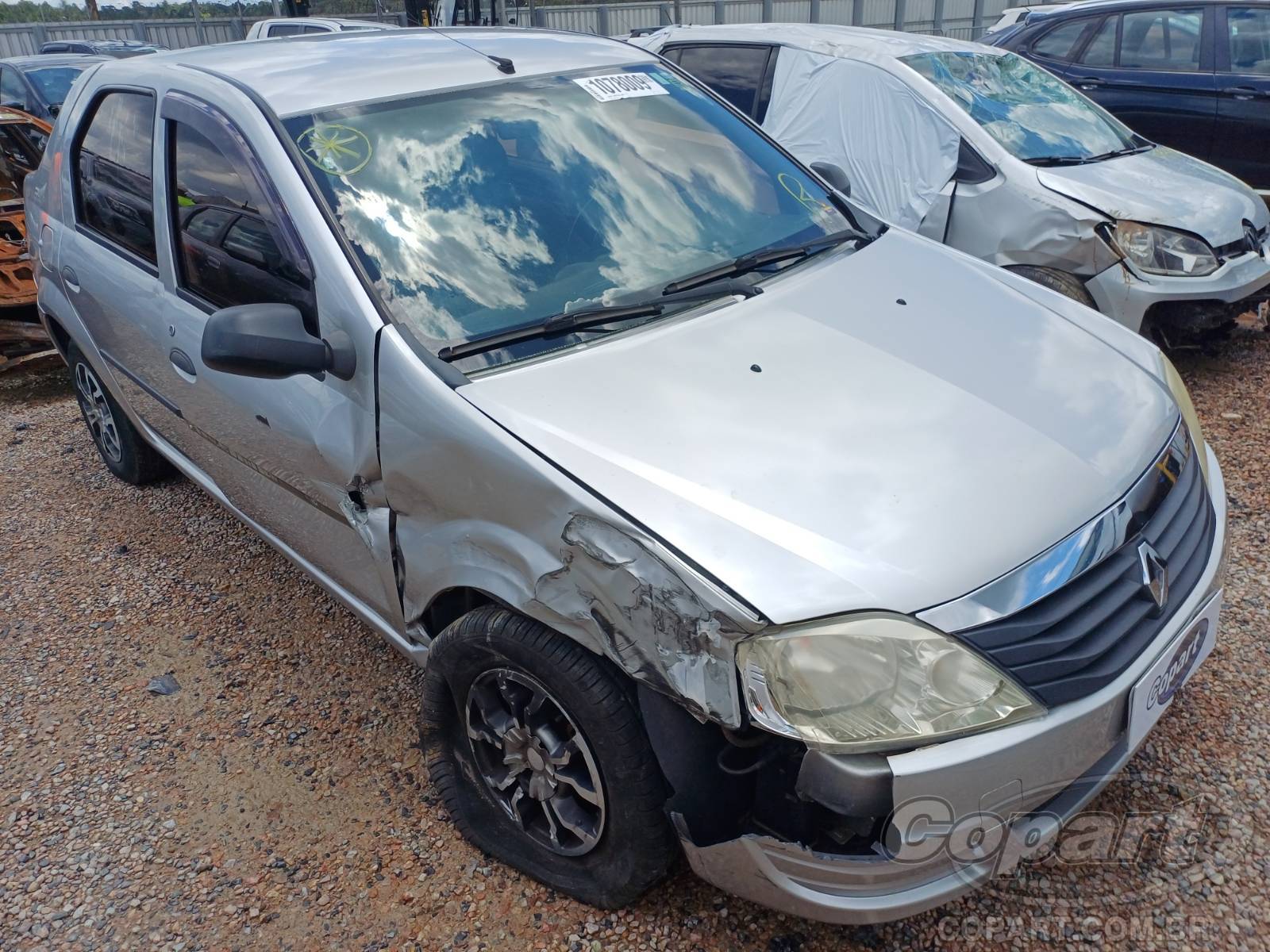 Veículo Renault Logan Renault Logan 2013 1.0 16V Flex 2013 em leilão