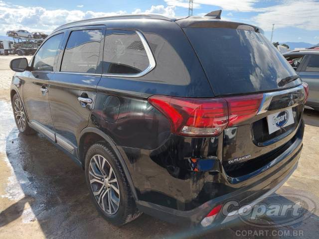 2018 MITSUBISHI OUTLANDER 
