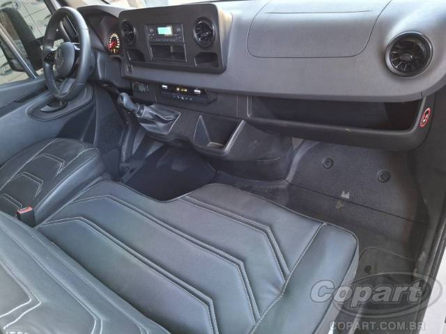 2025 MERCEDES BENZ SPRINTER TRUCK 