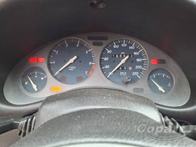 2004 CHEVROLET CORSA SEDAN 