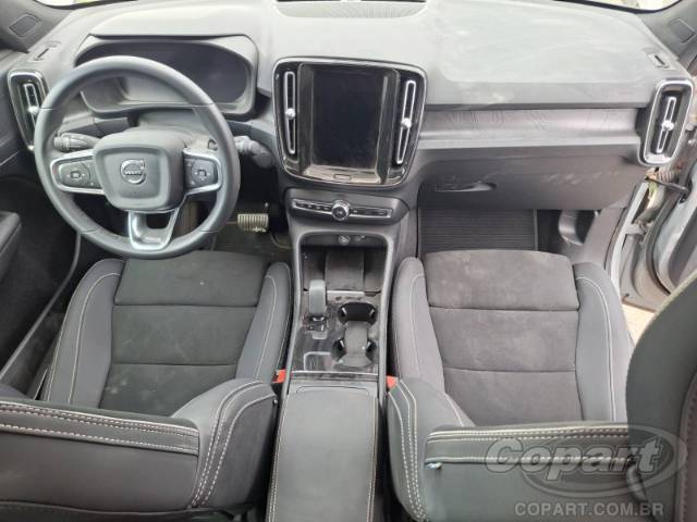 2024 VOLVO C40 