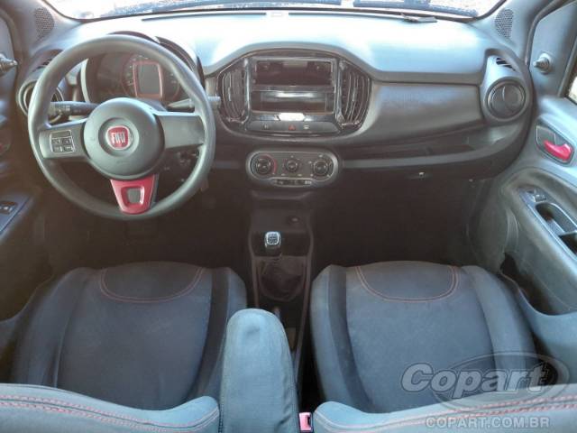 2015 FIAT UNO 