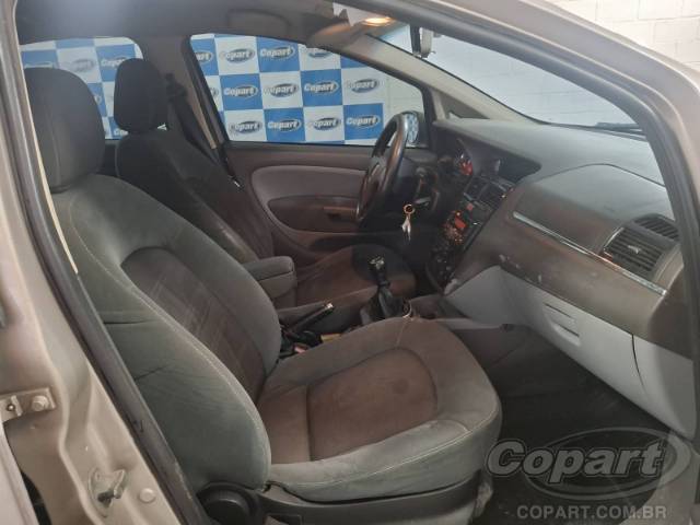 2013 FIAT LINEA 