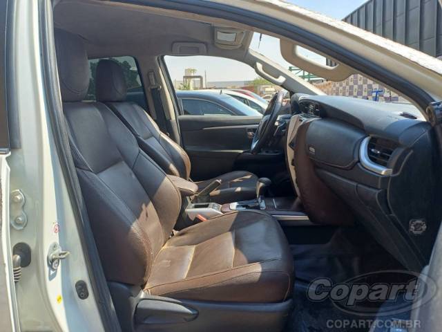 2017 TOYOTA HILUX SW4 