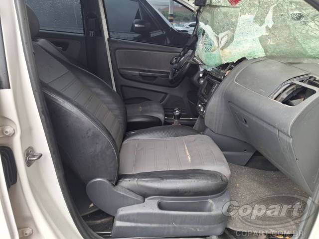 2016 VOLKSWAGEN SPACEFOX 