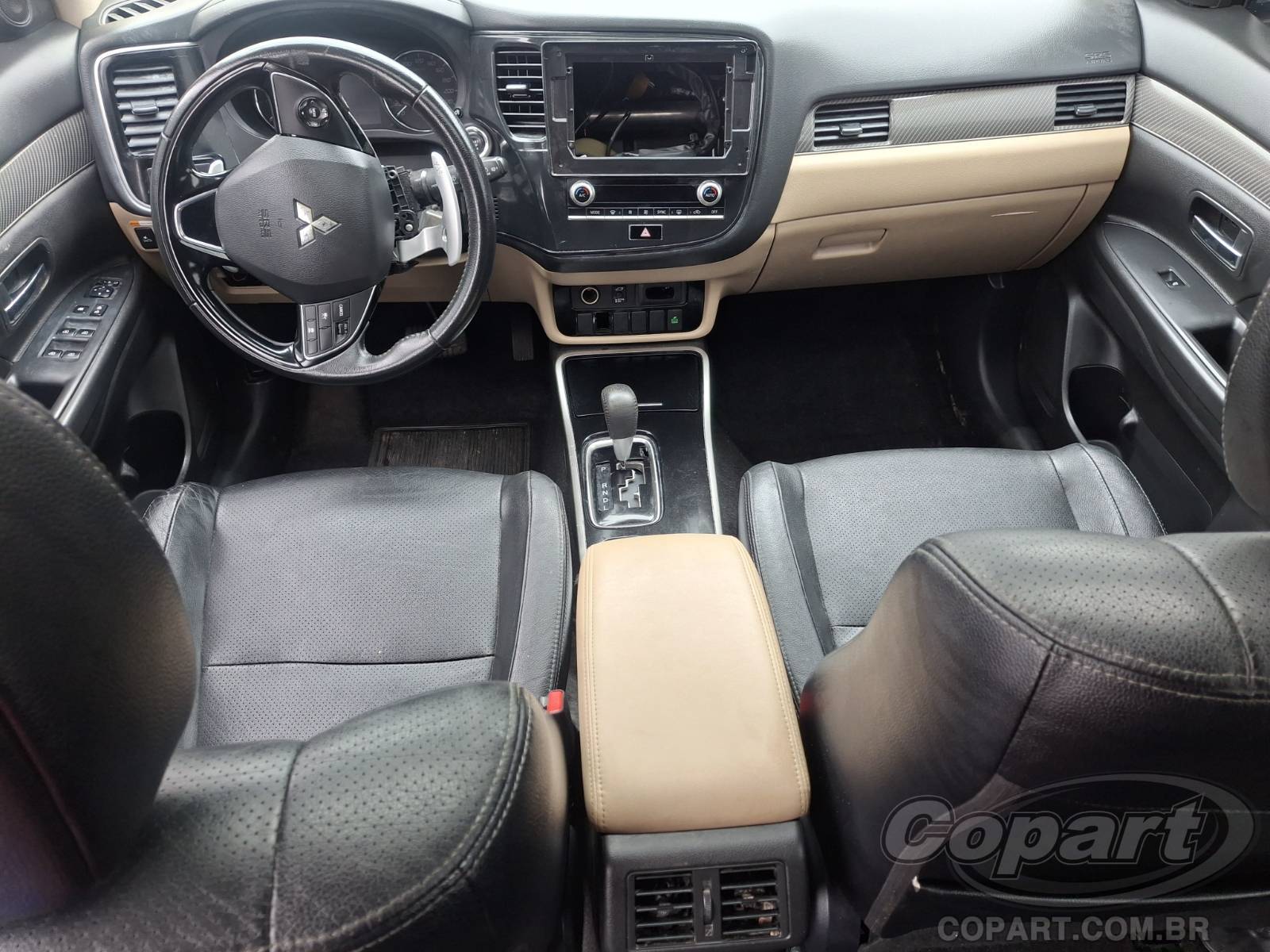 2020 MITSUBISHI OUTLANDER — foto 9 de 12