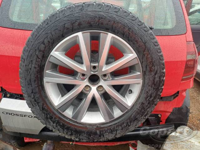 2013 VOLKSWAGEN FOX 