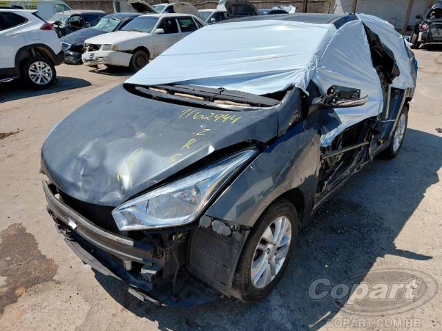 2015 HYUNDAI HB20S 
