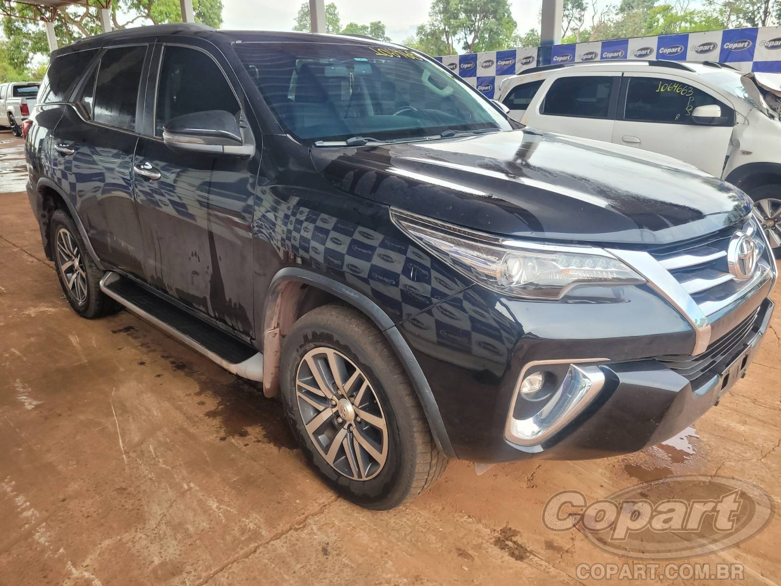 Veículo Toyota SW4 TOYOTA SW4 2.8 D-4D Turbo 2019 em leilão