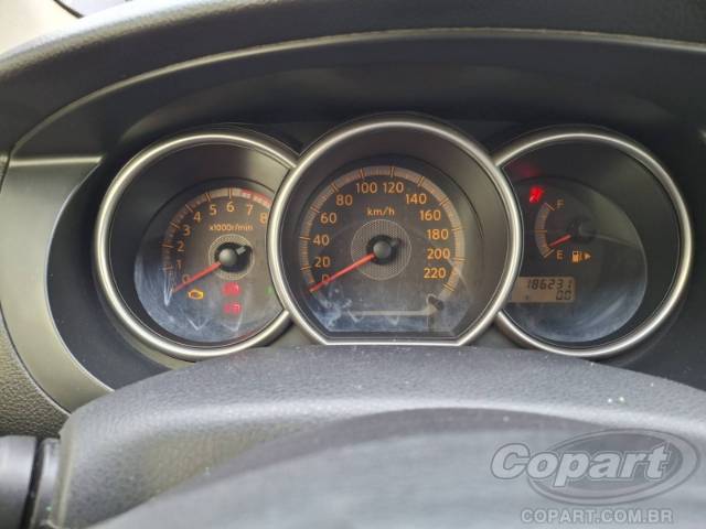 2010 NISSAN GRAND LIVINA 