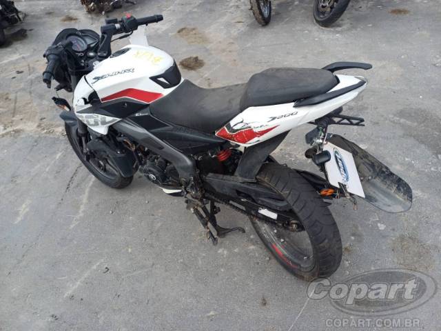 2025 BAJAJ DOMINAR 