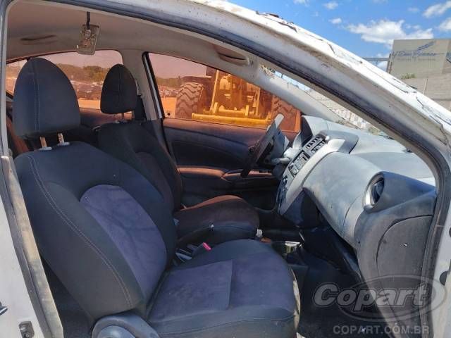 2017 NISSAN VERSA 
