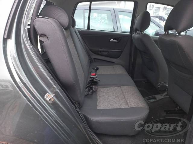 2013 VOLKSWAGEN FOX 