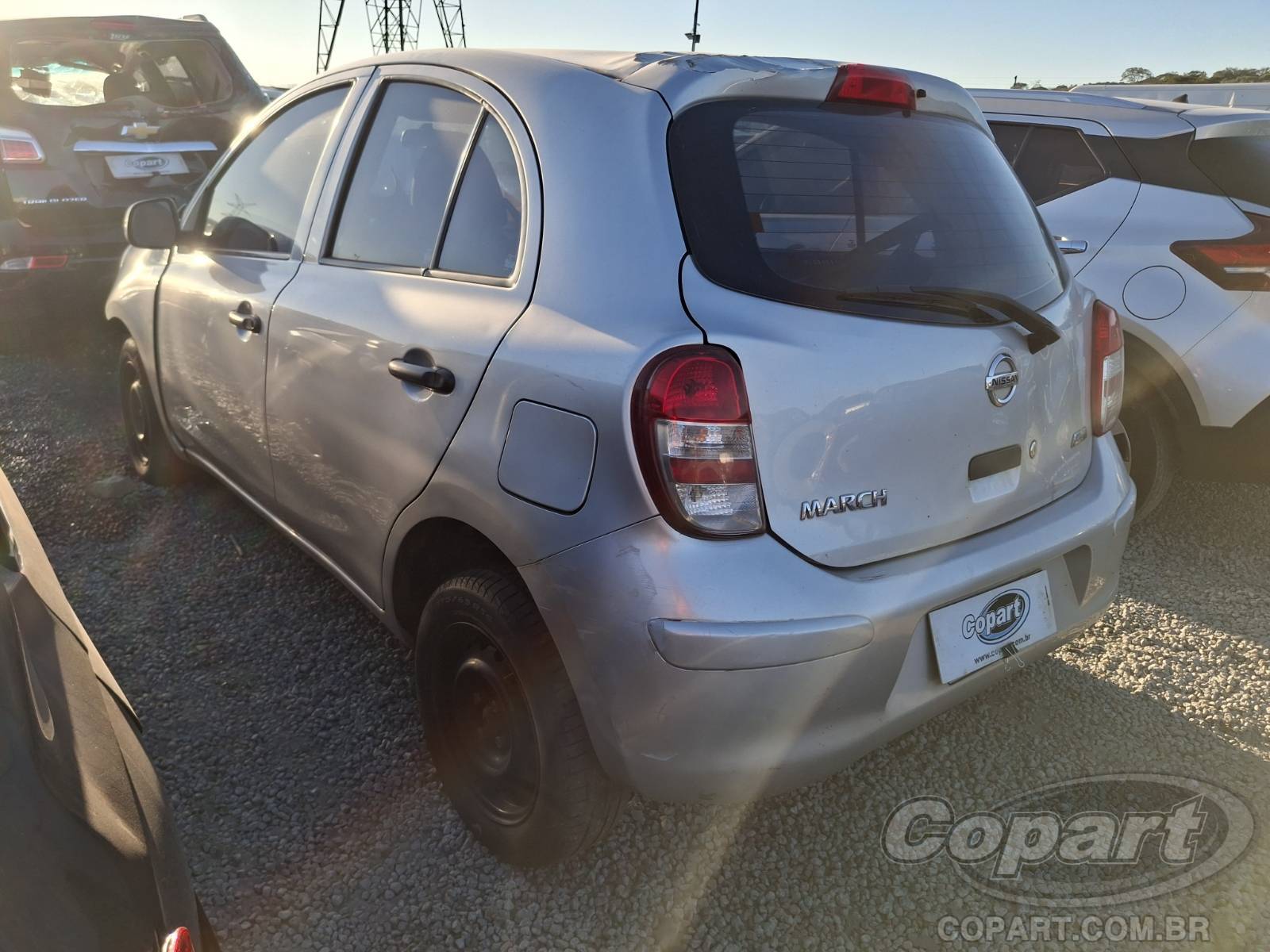 2013 NISSAN MARCH — foto 3 de 10