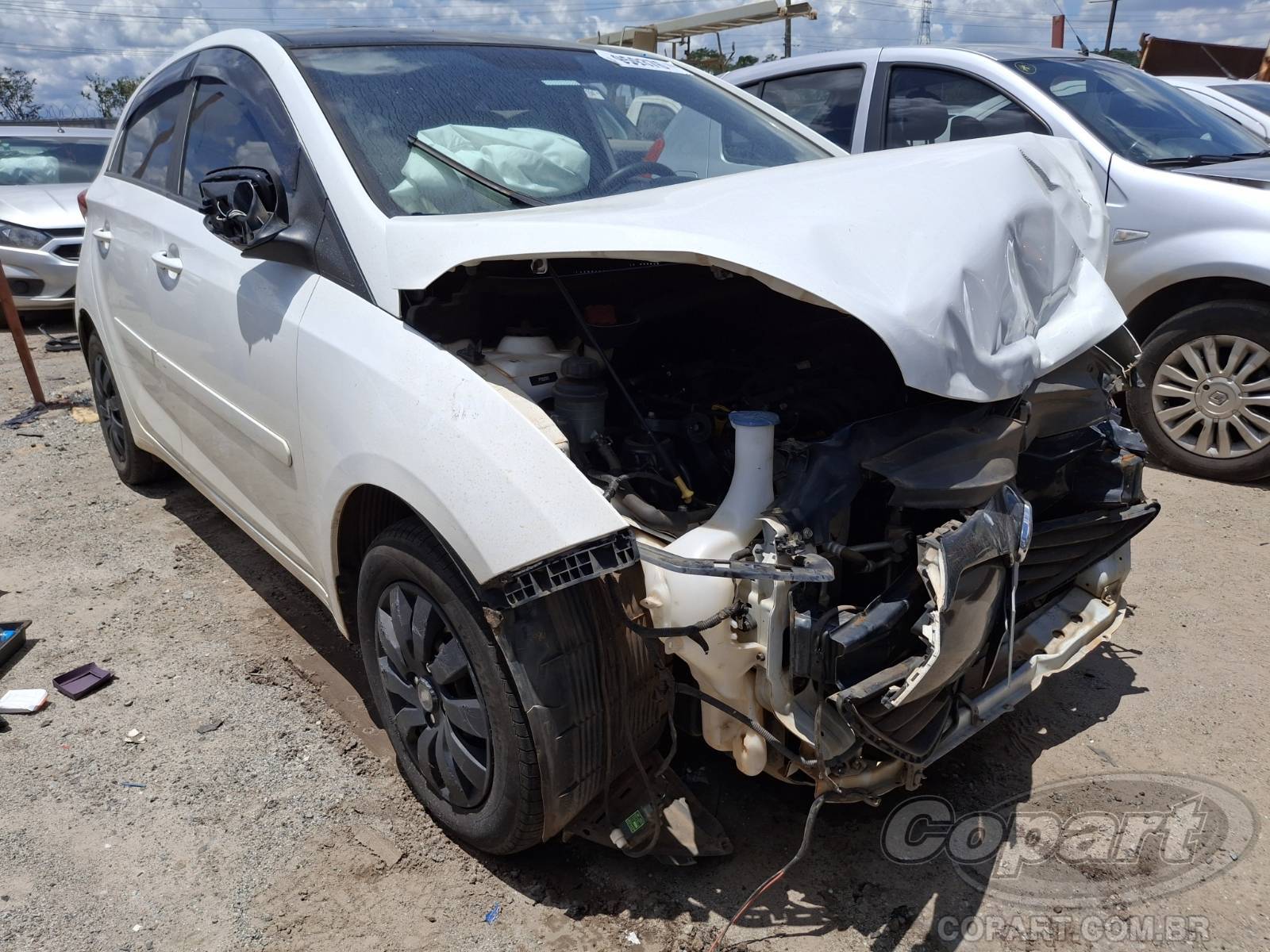 Hyundai HB20 Comfort 1.0 12V CVVT 2015 Colisão Média Monta