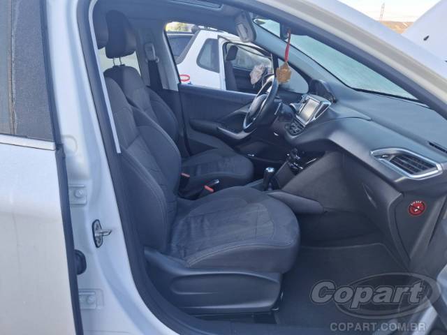 2015 PEUGEOT 208 