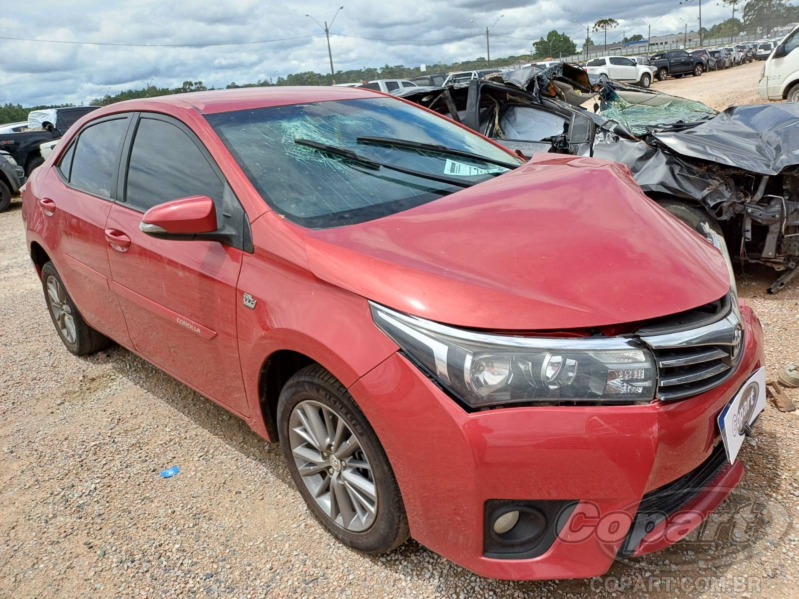 Veículo Toyota Corolla Toyota Corolla XEI 2.0 16V Flex 2015 Médio Dano Frontal 2016 em leilão