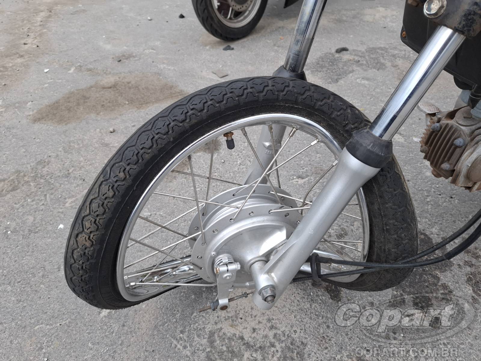 Foto 8 de 10: 2001 HONDA C 100