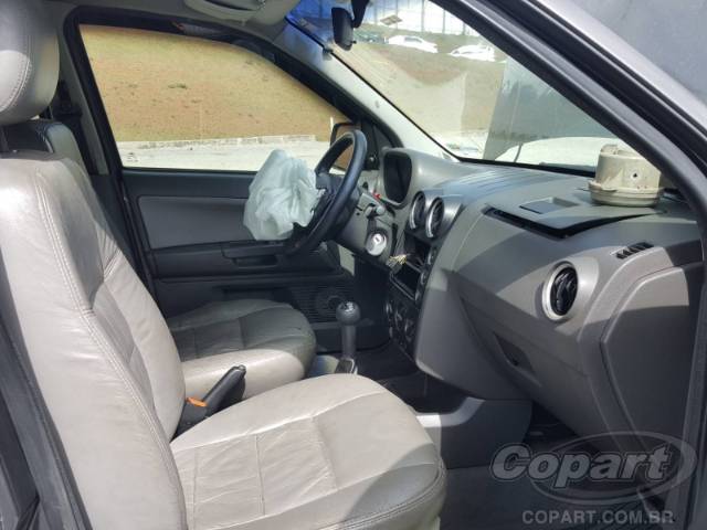 2004 FORD ECOSPORT 