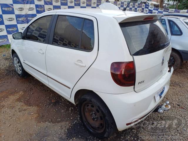 2011 VOLKSWAGEN FOX 