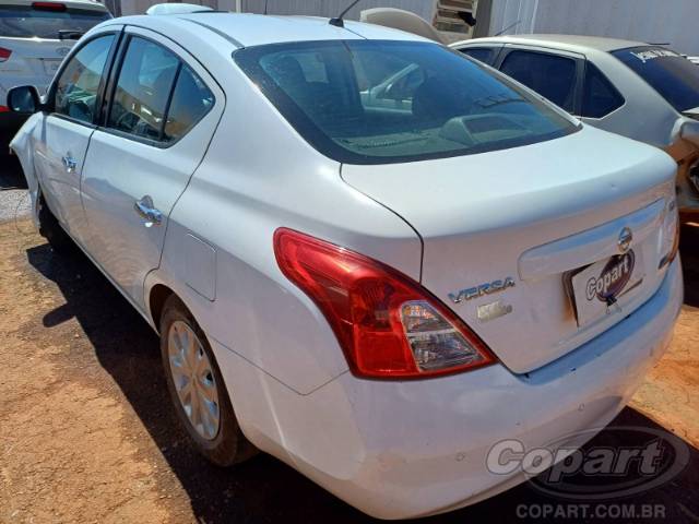 2014 NISSAN VERSA 