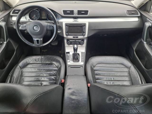 2011 VOLKSWAGEN PASSAT 