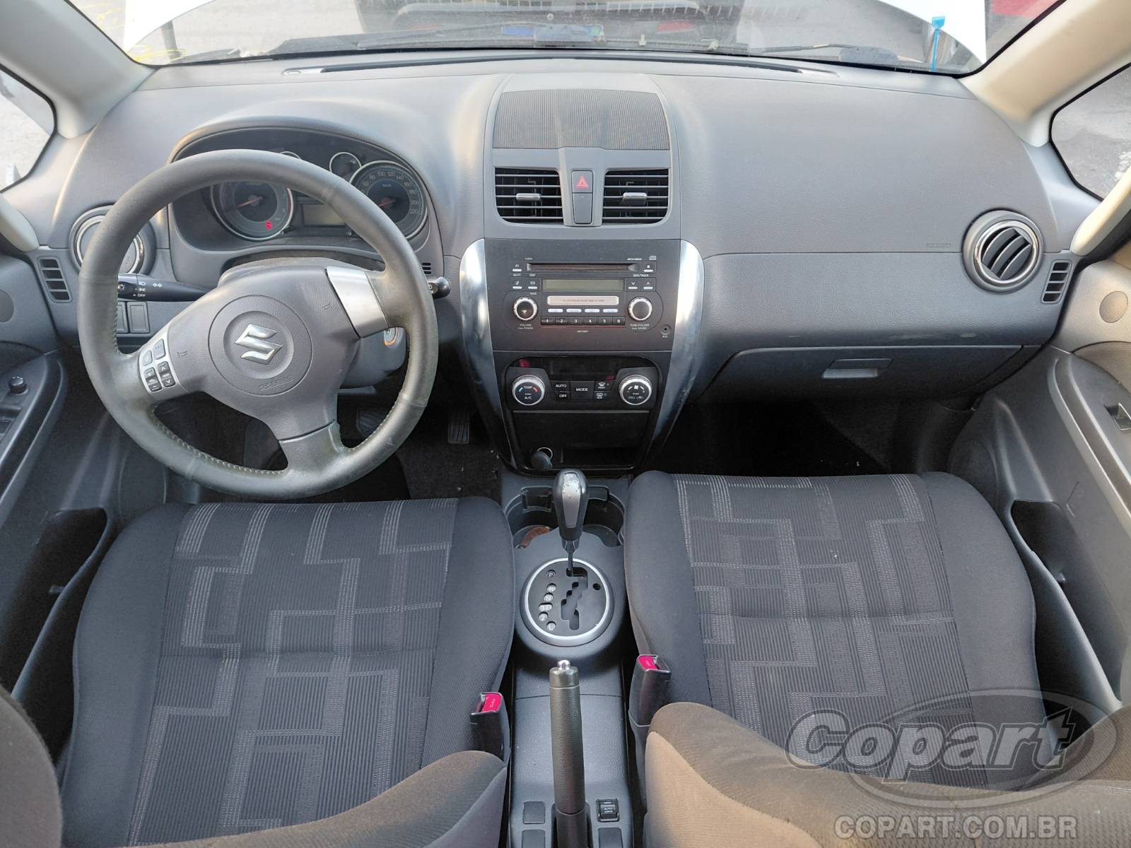 Foto 9 de 10: 2012 SUZUKI SX4