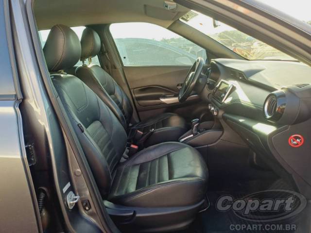 2019 NISSAN KICKS 