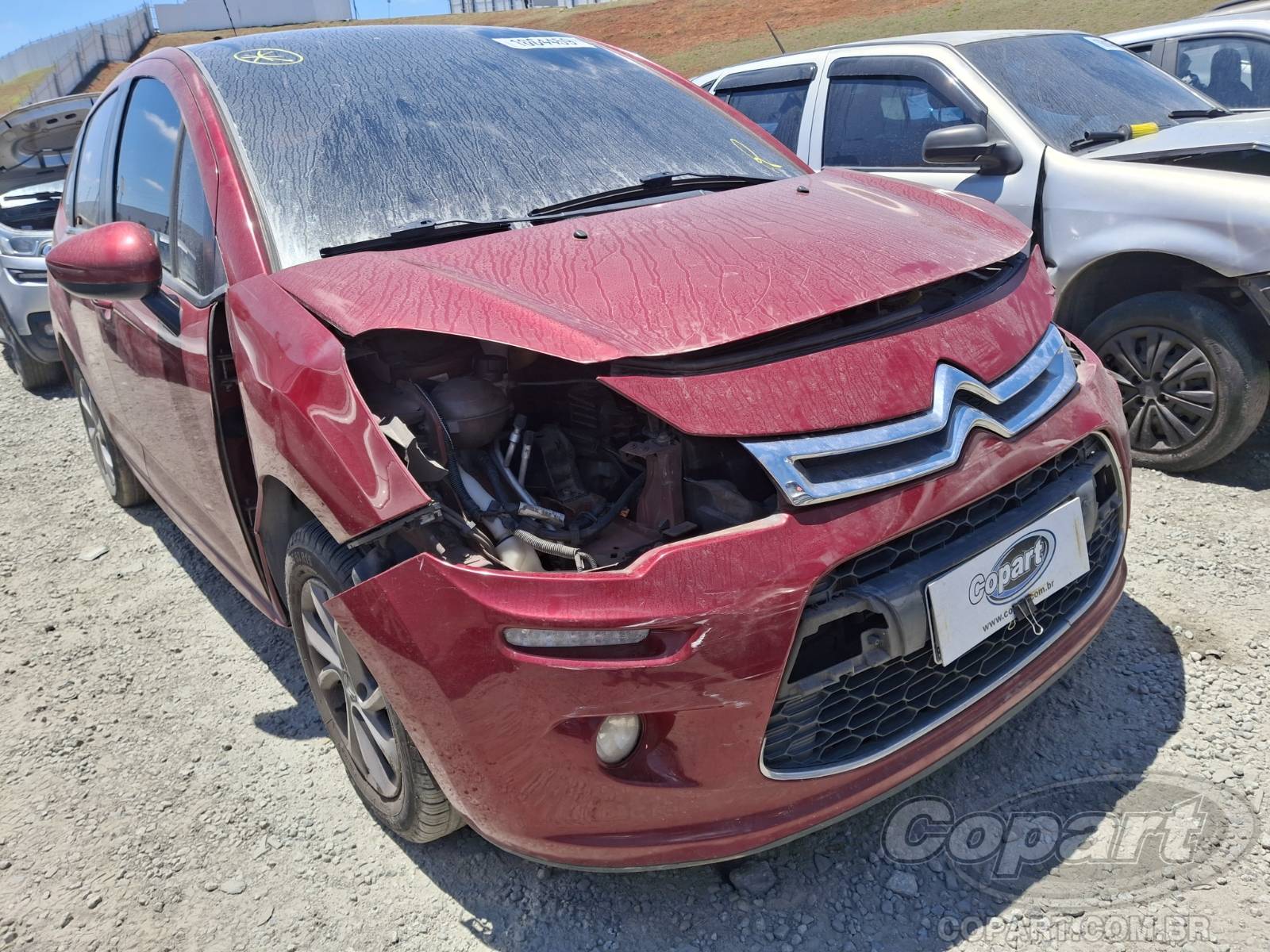 Veículo Citroën C3 Citroën C3 Tendance 1.5 2013 Colisão Frontal 2013 em leilão